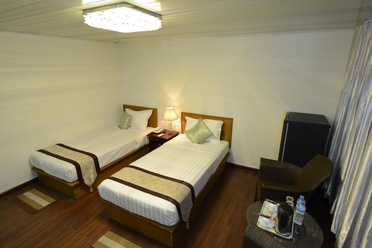 Win Star Hotel Мандалай Экстерьер фото